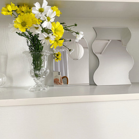Curved Mirror