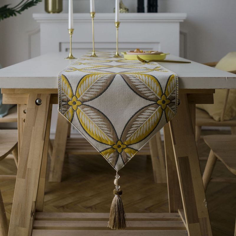 Leaf Table Runner