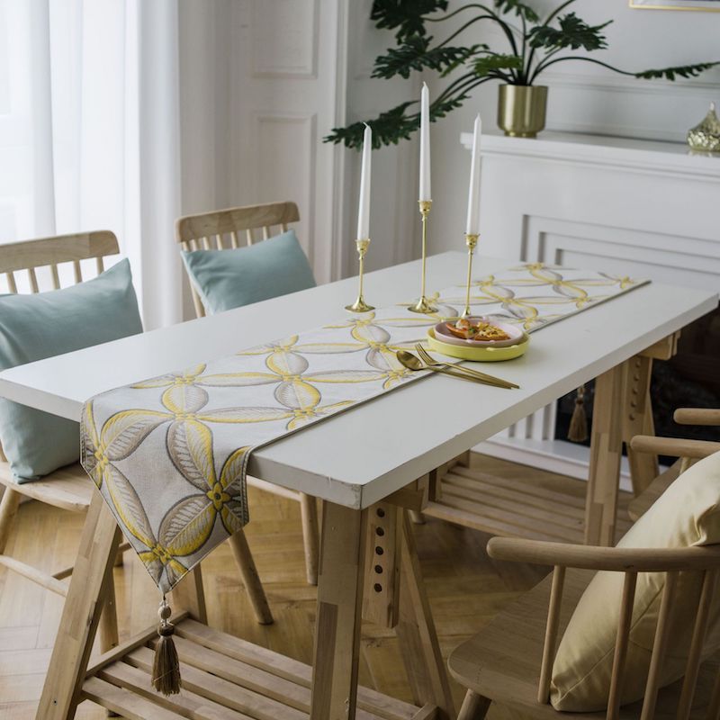 Leaf Table Runner