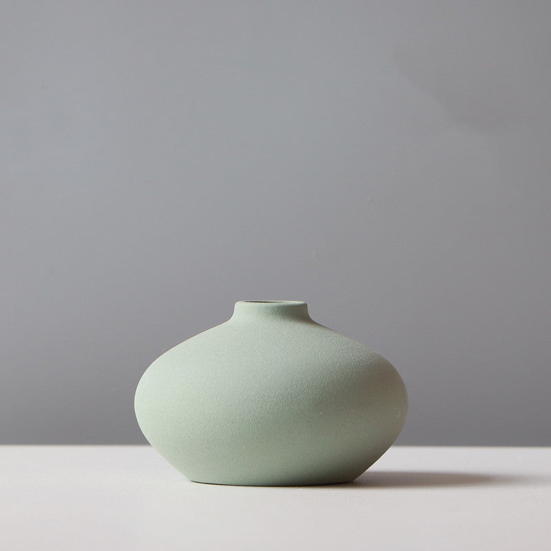 Curvy-Color Vase